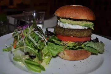 <p>Avocado burger&nbsp;</p>
