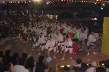 Marvelous dance performance of veteran dancers