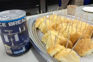 Space bread comes from a can.&nbsp;