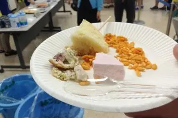 My lunch was out of this world (I couldn't resist). A space version of bread, cake, rice, and takoyaki are given out as free samples during open house visits and are also sold at the gift shop.