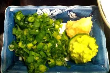 Seasoning and Vegetable garnish
