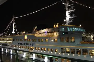 Royal Wing night time dinner cruise