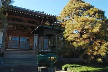 <p>โบสถ์ของอารามโจเน็น จิ</p>