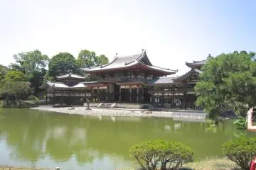 Byodoin is in the neighborhood of the Uji River