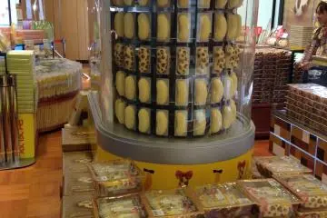 <p>Tokyo Banana ลายเสือ มีขายเพียงที่ Tokyo Skytree และที่สนามบินเท่านั้น</p>