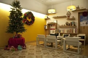 <p>Resting room with more Christmas decoration</p>