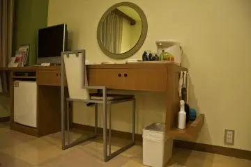 <p>A nice modern&nbsp;workstation&nbsp;</p>