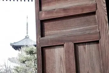 <p>Main Hall and pagoda</p>