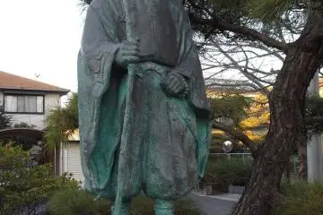 <p>A young pilgrim</p>