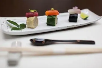 A close-up of soba sushi, a Nagano specialty!&nbsp; (Photo: <a href="https://en.japantravel.com/profile/ben-beechey/434" target="_blank" rel="noreferrer noopener nofollow">Ben Beech</a> / JT)