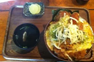 Katsu dan keju porsi dobel 