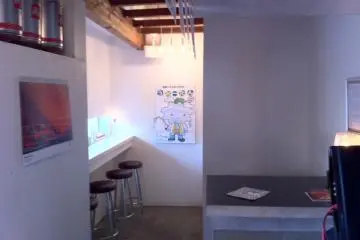 Love Crepe interior scene
