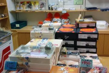 Inside the gift shop. You can buy snacks, sweets, and other goods here.