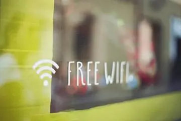 Wifi@Starbucks: Oasis ของพวกเรา