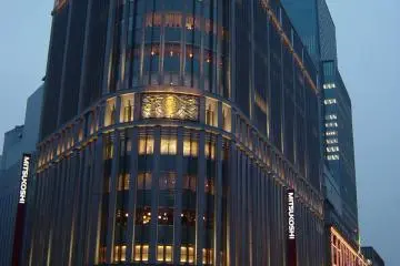 <p>Mitsukoshi&nbsp;department store just next to&nbsp;Nihonbashi,&nbsp;directly accessible from&nbsp;Mitsukoshi-mae&nbsp;station on the Ginza and Hanzomon&nbsp;lines</p>