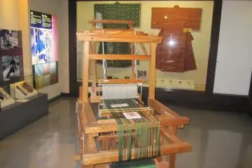 A loom for weaving silk