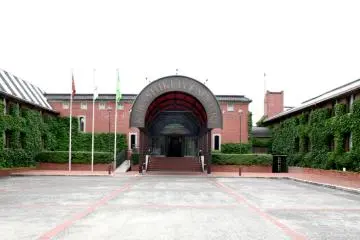 Entrance to Ivy Square Hotel (Photo: Ivy Square)