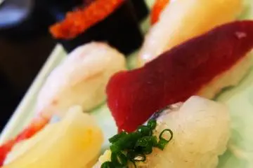 <p>ซูชิแนะนำ KUSHIRO</p>