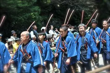 <p>คนท้องถิ่นส่วนหนึ่งที่เข้าร่วมขบวนซามูไร 1000 นาย</p>

