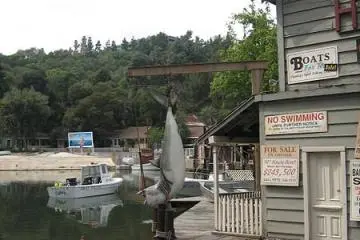 Amity Village