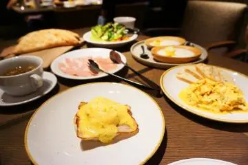 Continental Breakfast at PIZZERIA & BAR NOHGA