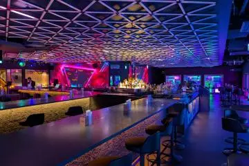 Hama Club (5F)